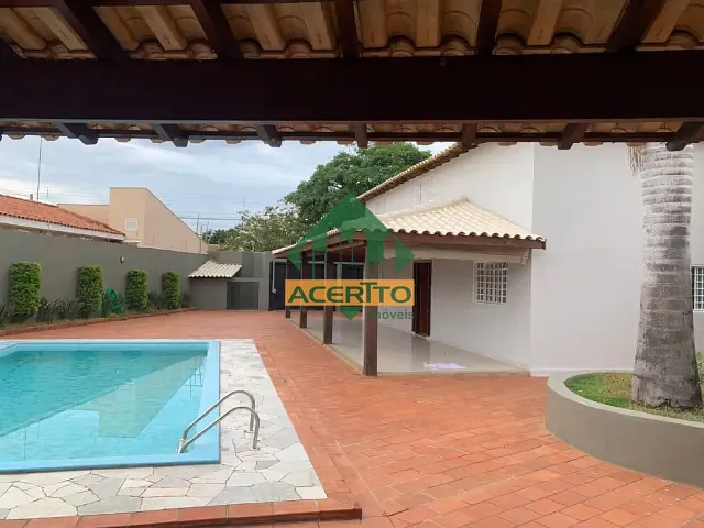 Casa com 660m² 4 quartos e 6 banheiros, à venda, no bairro Ipanema em Araçatuba