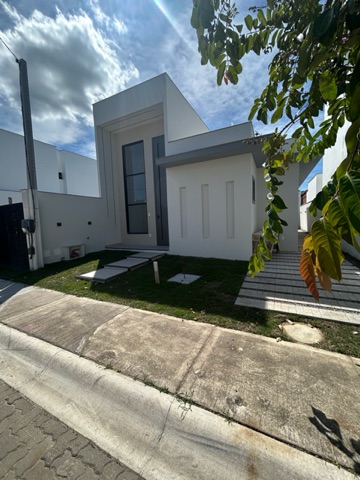 Casa com 180m² 3 quartos e 2 banheiros, à venda, no bairro CIDADE JARDIM em Campos dos Goytacazes