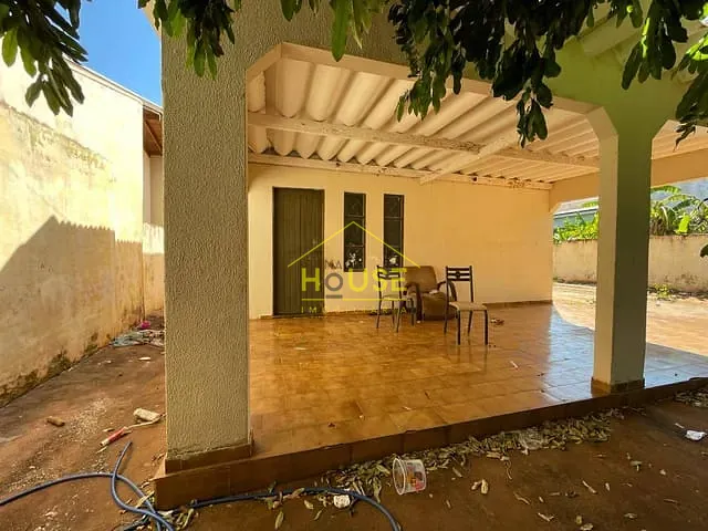 Terreno com 882m², à venda, no bairro Centro em Valentim Gentil