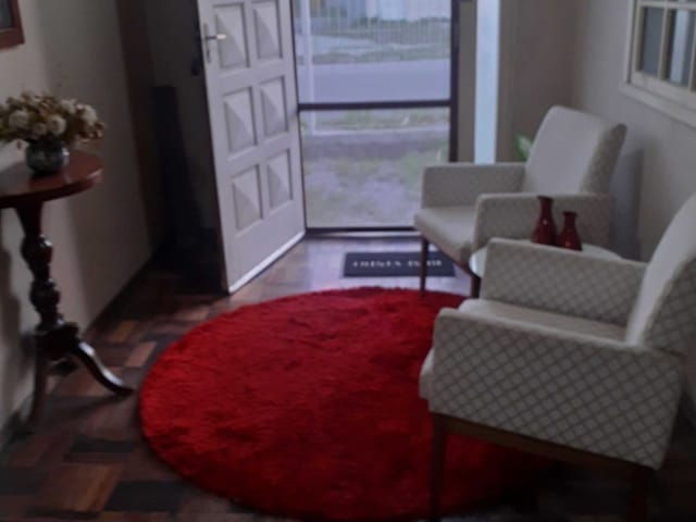Casa com 272m² 3 quartos e 2 banheiros, à venda, no bairro Três Vendas em Pelotas