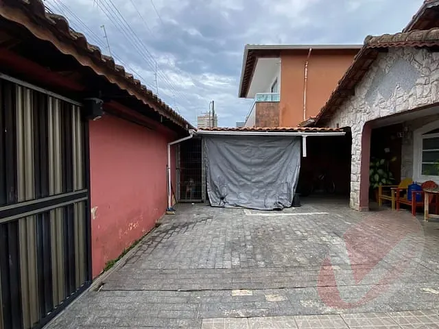 Casa com 324m² 4 quartos e 1 banheiro, à venda, no bairro Caiçara em Praia Grande