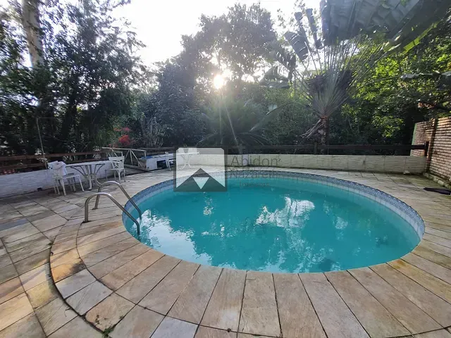 Casa com 1600m² 4 quartos e 4 banheiros, à venda, no bairro Vila Progresso em Niterói