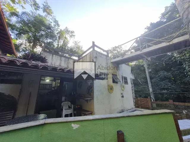 Casa com 1600m² 4 quartos e 4 banheiros, à venda, no bairro Vila Progresso em Niterói