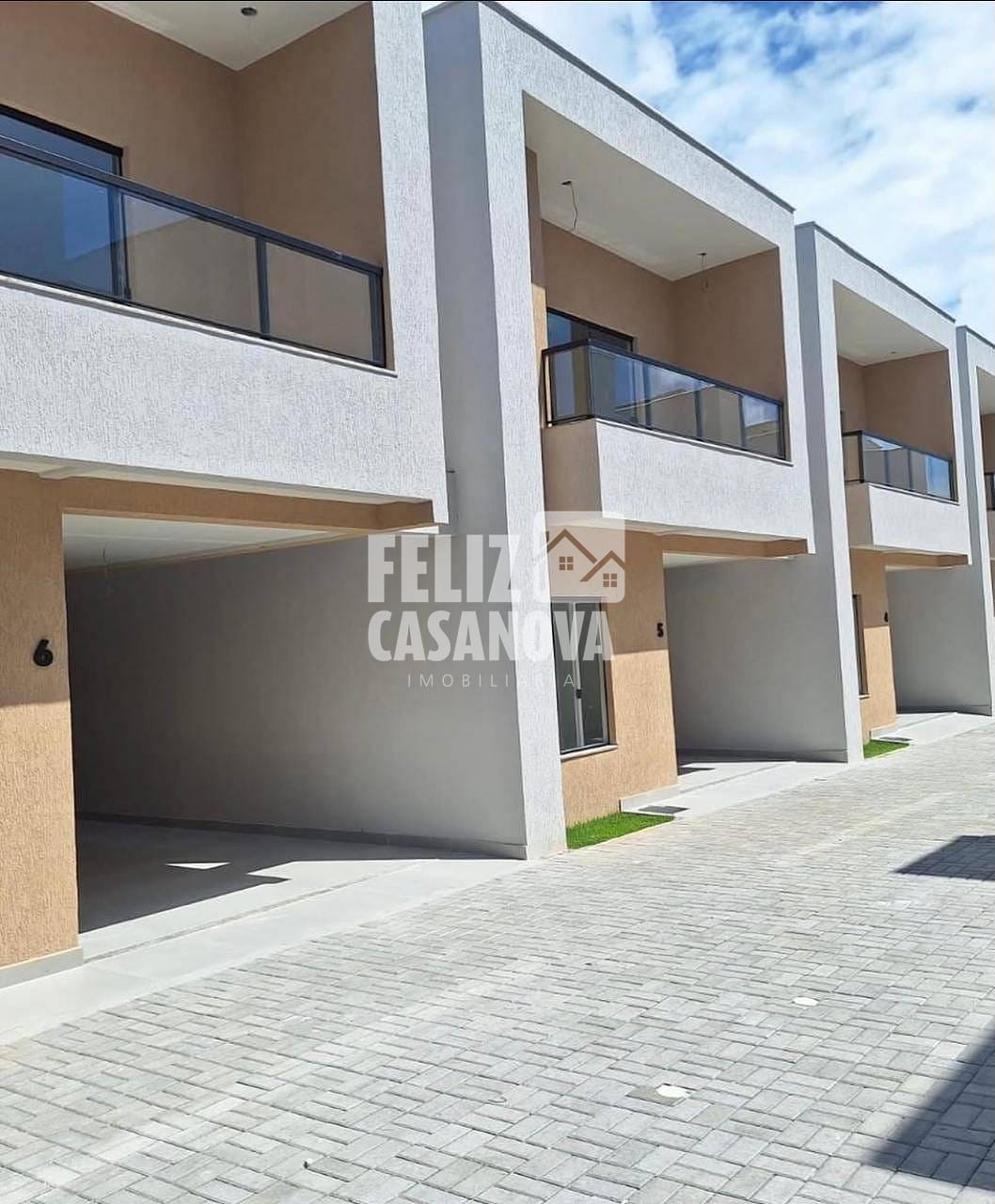 Casa à venda com 4 quartos, 170m² - Foto 2