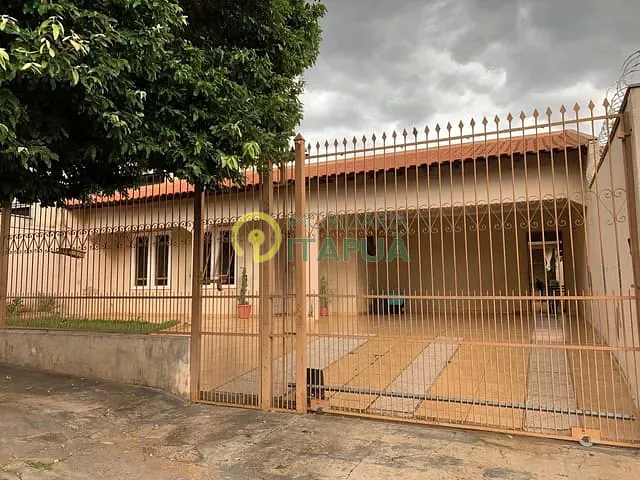 Casa com 300m² 4 quartos e 3 banheiros, à venda, no bairro Antares em Londrina