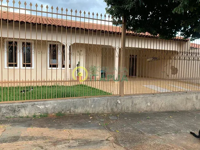 Casa com 300m² 4 quartos e 3 banheiros, à venda, no bairro Antares em Londrina