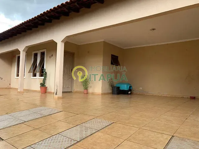 Casa com 300m² 4 quartos e 3 banheiros, à venda, no bairro Antares em Londrina