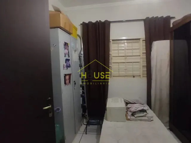 Casa com 161m² 3 quartos e 1 banheiro, à venda, no bairro Jardim dos Pinheiros em Votuporanga