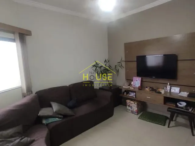 Casa com 161m² 3 quartos e 1 banheiro, à venda, no bairro Jardim dos Pinheiros em Votuporanga