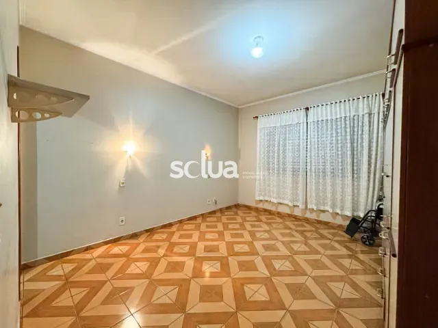 Casa com 560m² 4 quartos e 3 banheiros, à venda, no bairro Jardim Aparecida em Campinas