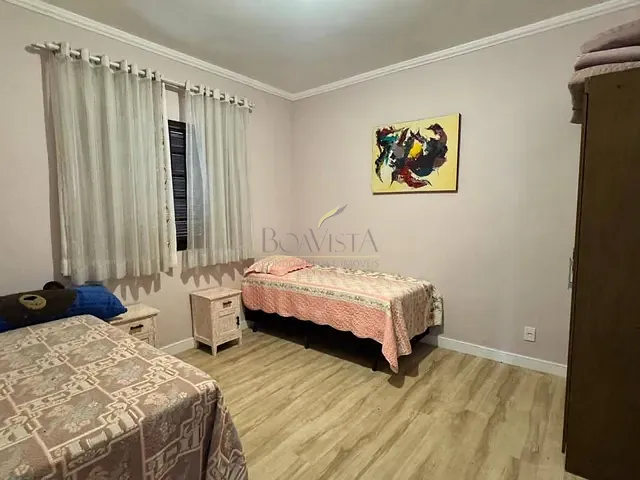 Casa 4 quartos e 3 banheiros, à venda, no bairro LIMAS em Joanópolis