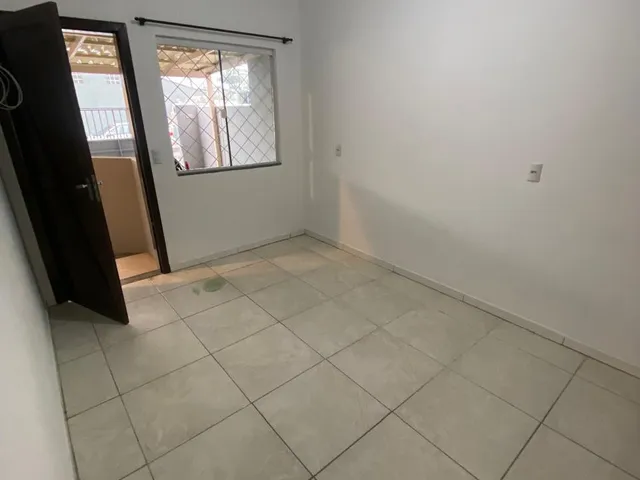 Casa 2 quartos e 1 banheiro, para alugar, no bairro São Vicente em Itajaí
