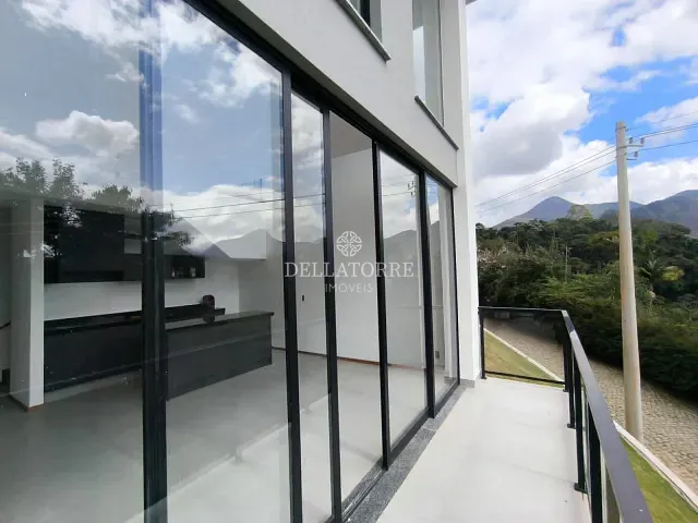Casa com 121m² 3 quartos e 3 banheiros, à venda, no bairro Golfe em Teresópolis