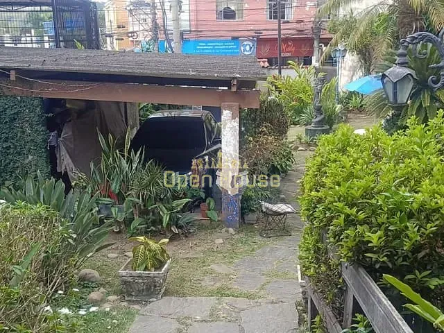Casa com 816m² 5 quartos e 3 banheiros, à venda, no bairro Centro em Barra Mansa