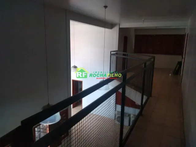 Casa com 756m², para alugar, no bairro Fátima em Teresina