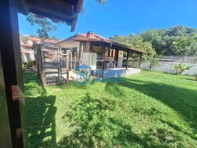 Casa 3 quartos e 2 banheiros, para alugar, no bairro Araçatiba em Maricá