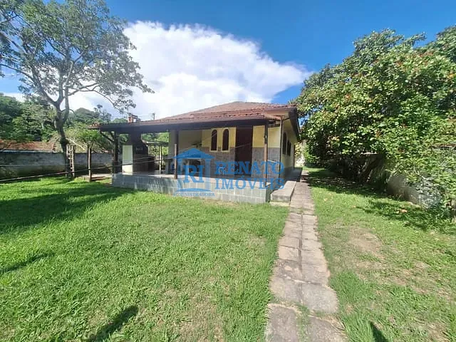 Casa 3 quartos e 2 banheiros, para alugar, no bairro Araçatiba em Maricá