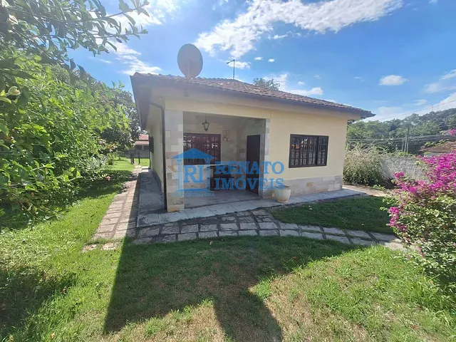 Casa 3 quartos e 2 banheiros, para alugar, no bairro Araçatiba em Maricá