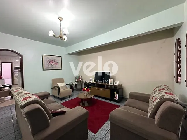 Casa com 250m² 2 quartos e 2 banheiros, à venda, no bairro Jardim Califórnia em Taubaté