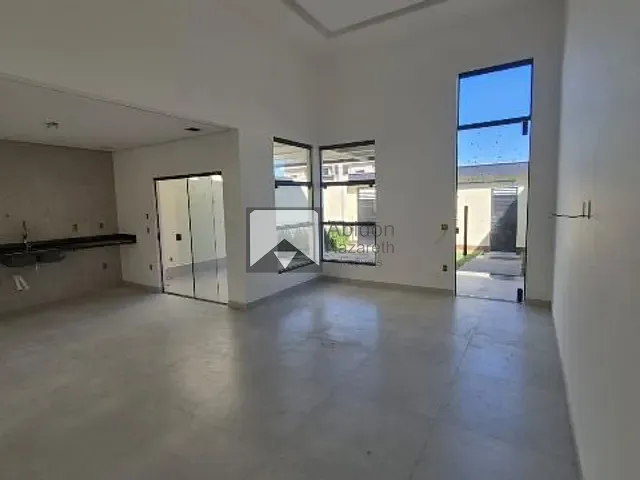 Casa com 300m² 3 quartos e 2 banheiros, à venda, no bairro Jardim Atlântico Oeste (Itaipuaçu) em Maricá