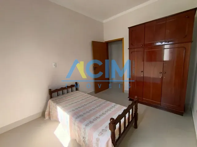 Casa com 175m² 2 quartos e 2 banheiros, à venda, no bairro Residencial Vila São Bento em Jaguariúna