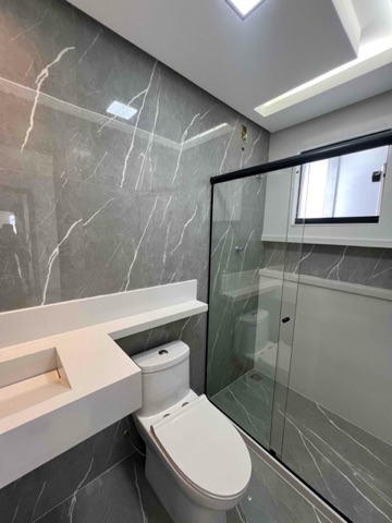 Casa com 90m² 3 quartos e 4 banheiros, à venda, no bairro Residencial Village em Campos dos Goytacazes