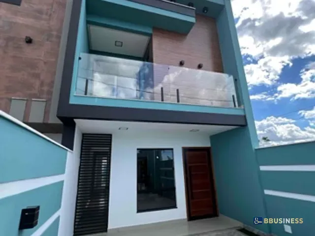 Casa com 90m² 3 quartos e 4 banheiros, à venda, no bairro Residencial Village em Campos dos Goytacazes
