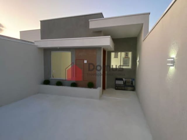 Casa com 125m², à venda, no bairro Parque das Palmeiras em Pindamonhangaba