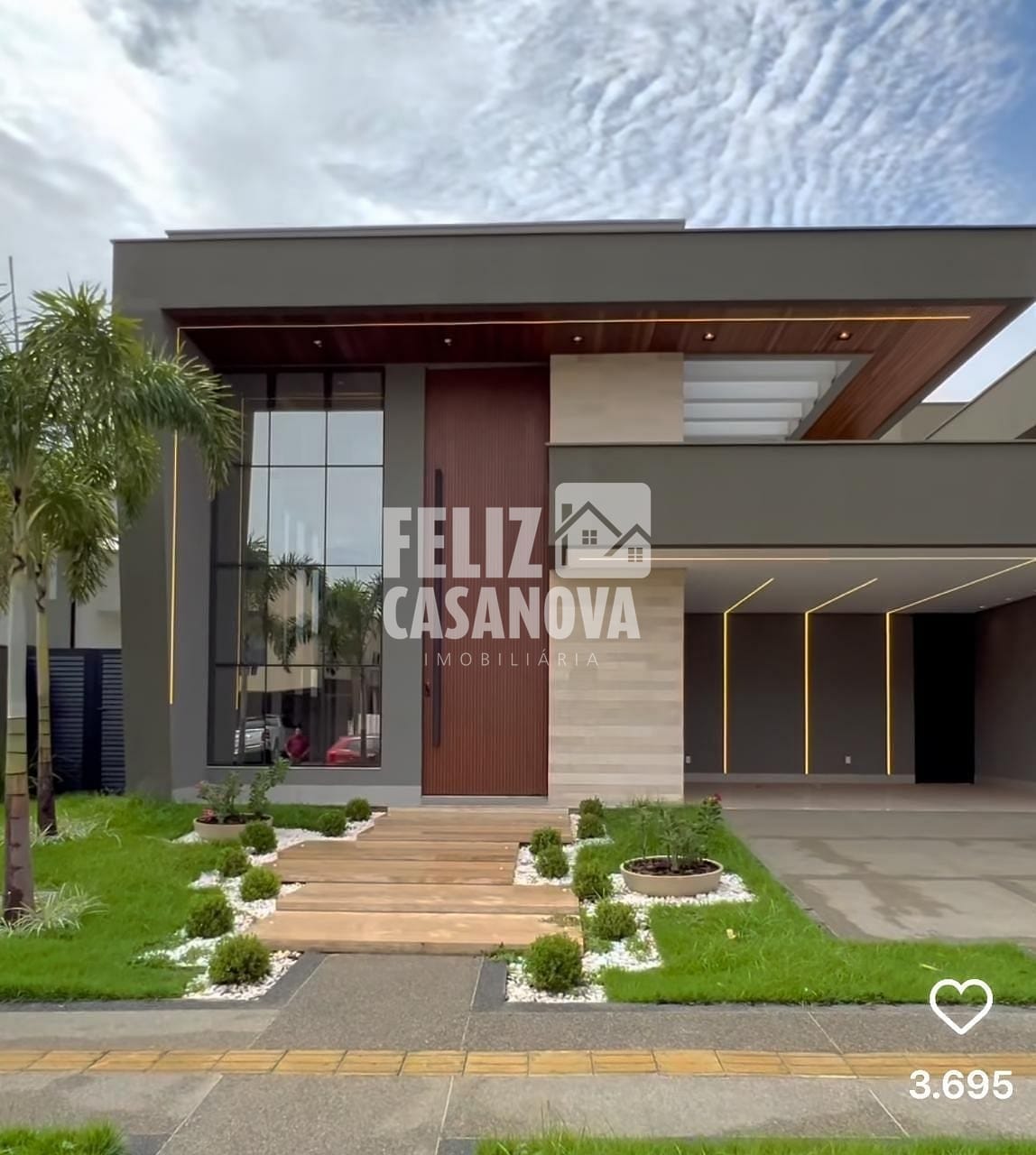 Casa à venda com 3 quartos, 137m² - Foto 1