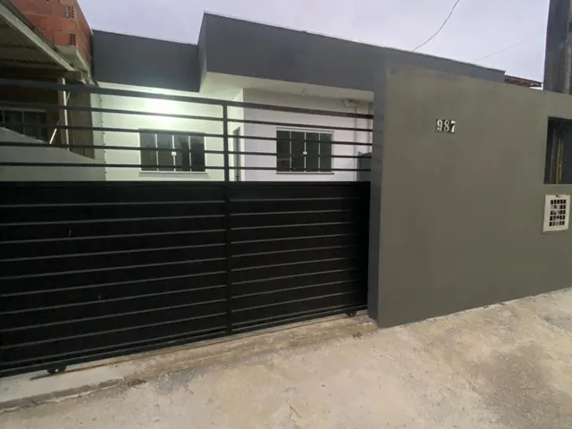 Casa 2 quartos e 1 banheiro, para alugar, no bairro Portal 2 em Itajaí