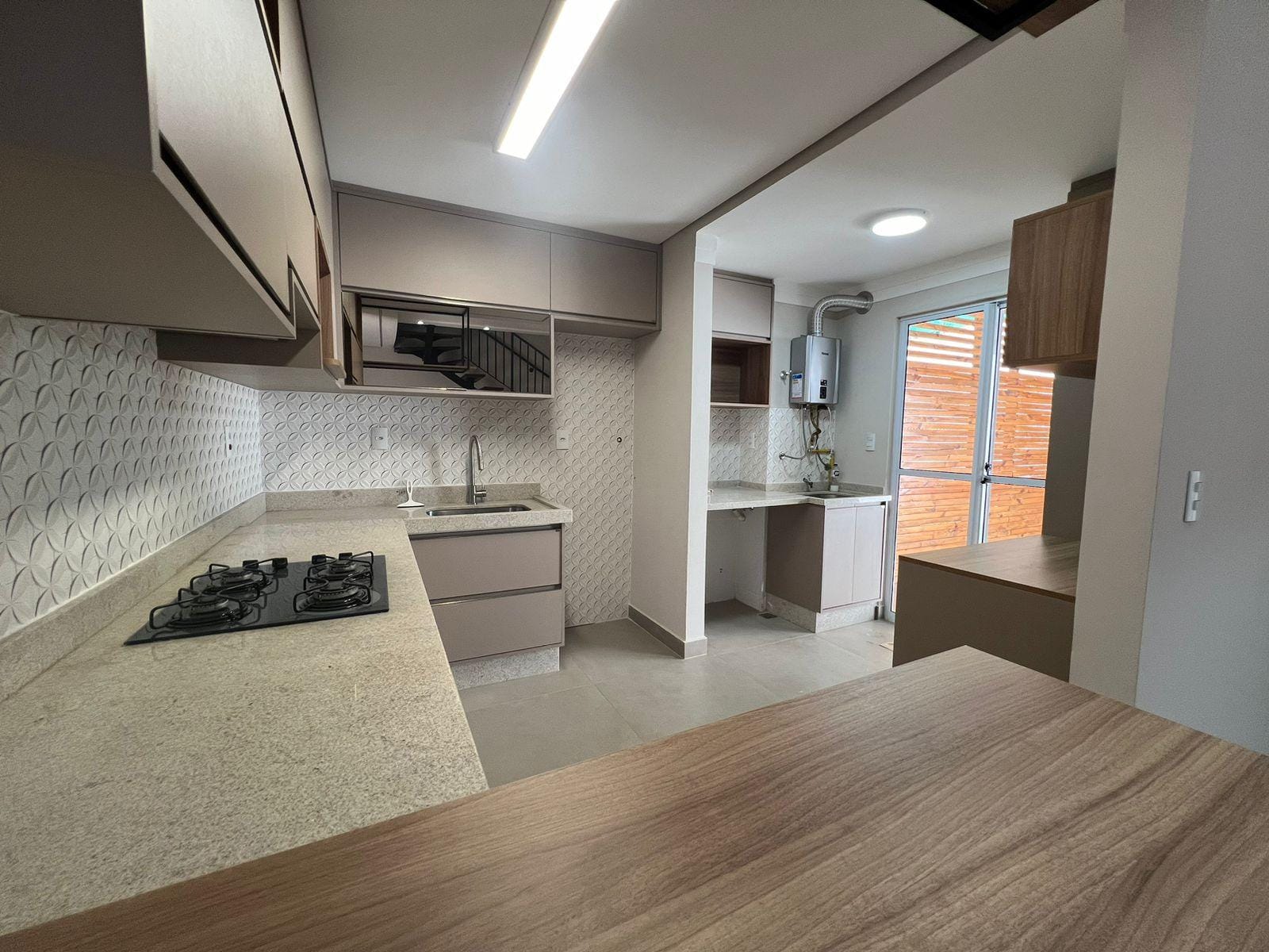 Casa à venda com 3 quartos, 84m² - Foto 7
