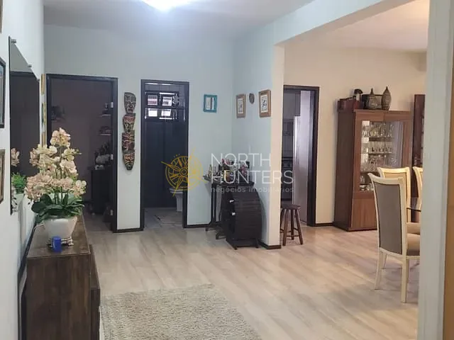 Casa com 634m² 4 quartos e 6 banheiros, à venda, no bairro Glória em Joinville