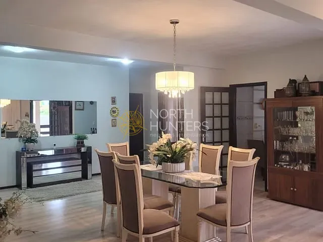 Casa com 634m² 4 quartos e 6 banheiros, à venda, no bairro Glória em Joinville