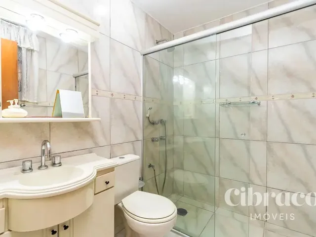Casa 5 quartos e 5 banheiros, à venda, no bairro Seminário em Curitiba