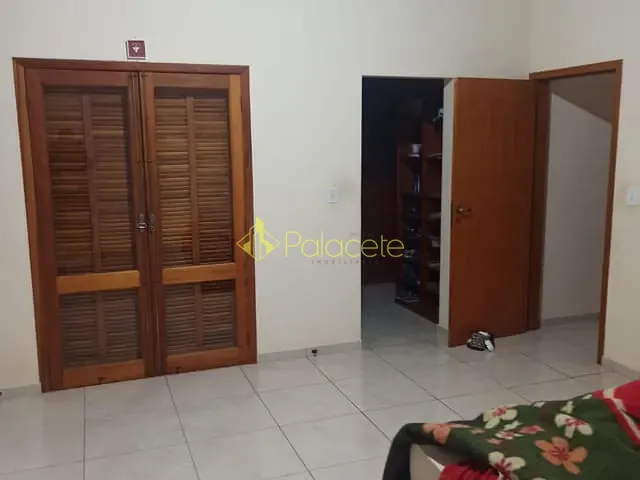 Casa com 258m² 3 quartos e 4 banheiros, à venda, no bairro Caminho Novo em Tremembé