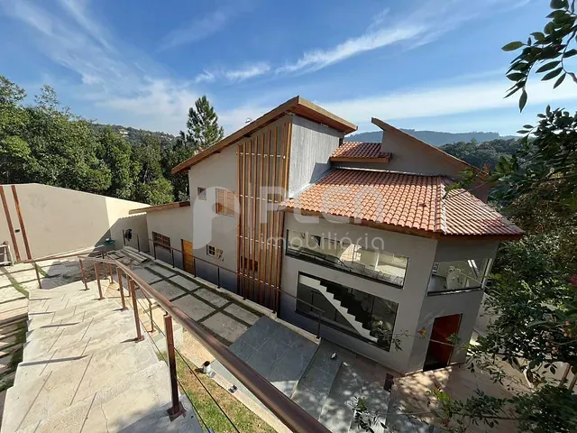 Casa com 1200m² 4 quartos e 6 banheiros, à venda, no bairro São Vicente em Mairiporã