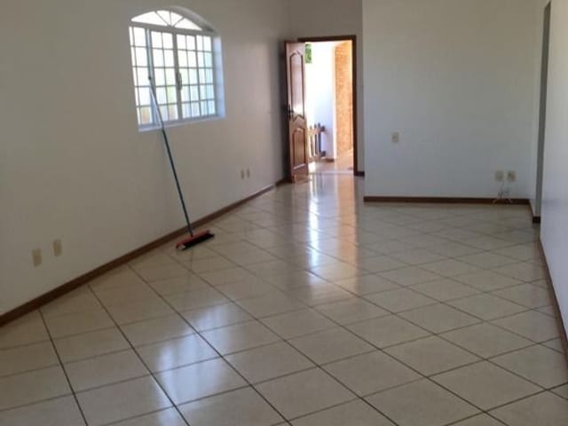 Foto do Casa - Casa com 3 dormitórios para alugar, 188 m² por R$ 5.787,02/mês - Centro - Indaiatuba/SP | RESIDENCE INVEST IMOVEIS LTDA
