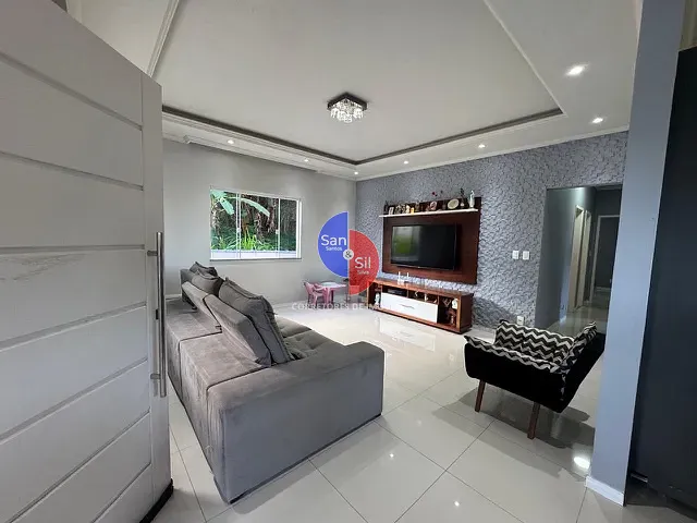 Casa com 455m² 3 quartos e 2 banheiros, à venda, no bairro Iconha em Guapimirim