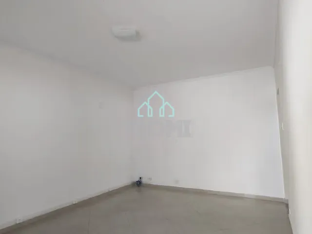 Casa com 250m² 3 quartos e 2 banheiros, à venda ou para alugar, no bairro Jardim Maria Augusta em Taubaté