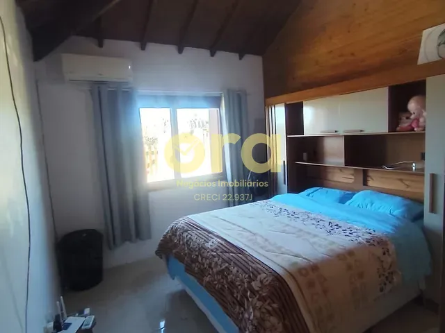 Casa 2 quartos e 1 banheiro, à venda, no bairro Laranjal em Pelotas