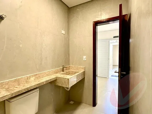 Casa com 115m², à venda, no bairro Tupi em Praia Grande