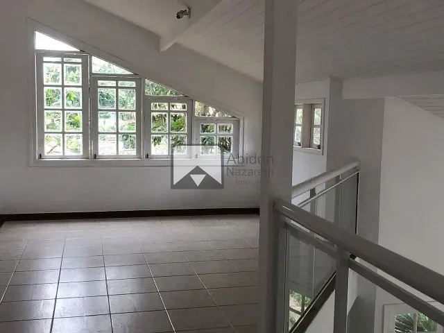 Casa com 460m² 4 quartos e 1 banheiro, à venda ou para alugar, no bairro Engenho do Mato em Niterói