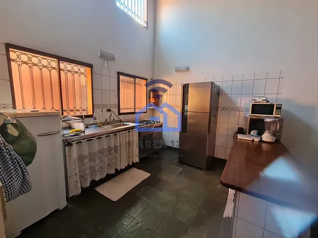 Sobrado com 399m² 4 quartos e 2 banheiros, à venda, no bairro Massaguaçu em Caraguatatuba