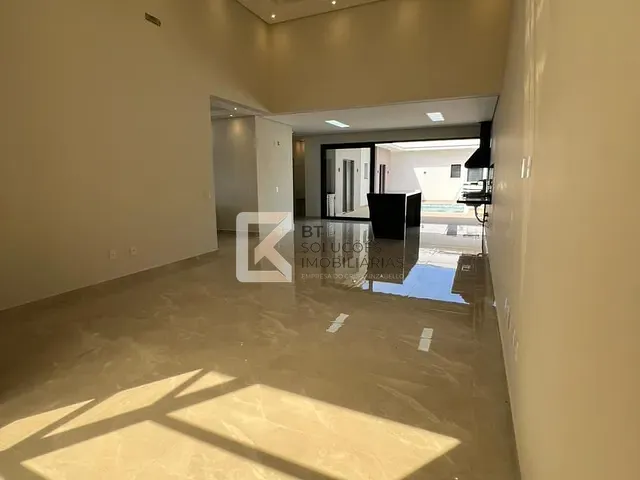 Casa com 305m² 3 quartos e 5 banheiros, à venda, no bairro Caldeira em Indaiatuba