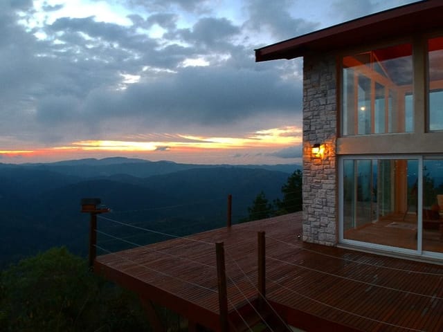 Foto do Casa - Mansão de Luxo para Locação de Temporada no Condomínio Pedra do Fogo – Campos do Jordão | Campos & Co. Imóveis