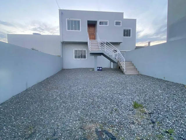 Casa 2 quartos e 1 banheiro, para alugar, no bairro Santa Regina em Itajaí