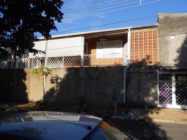 Casa com 360m² 2 quartos e 2 banheiros, para alugar, no bairro Santa Cecilia em Paulínia