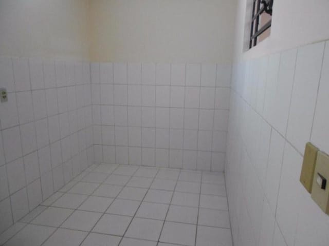 Casa com 360m² 2 quartos e 2 banheiros, para alugar, no bairro Santa Cecilia em Paulínia