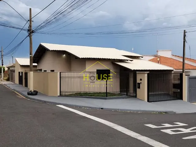 Casa com 260m² 5 quartos e 2 banheiros, à venda, no bairro Vila América em Votuporanga