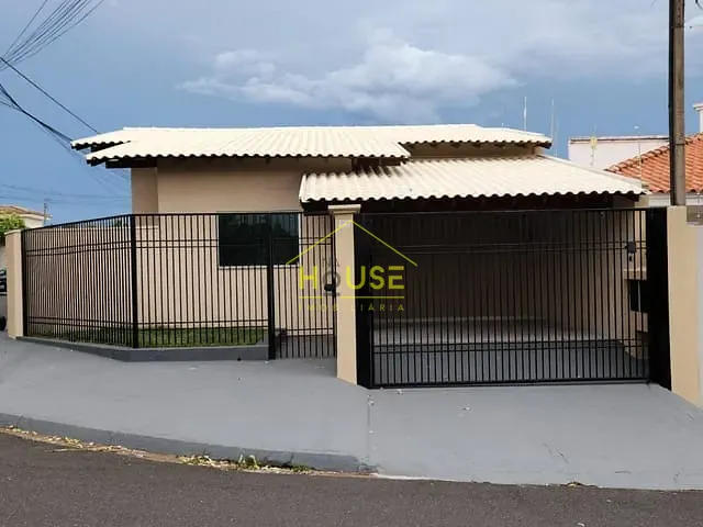 Casa com 260m² 5 quartos e 2 banheiros, à venda, no bairro Vila América em Votuporanga
